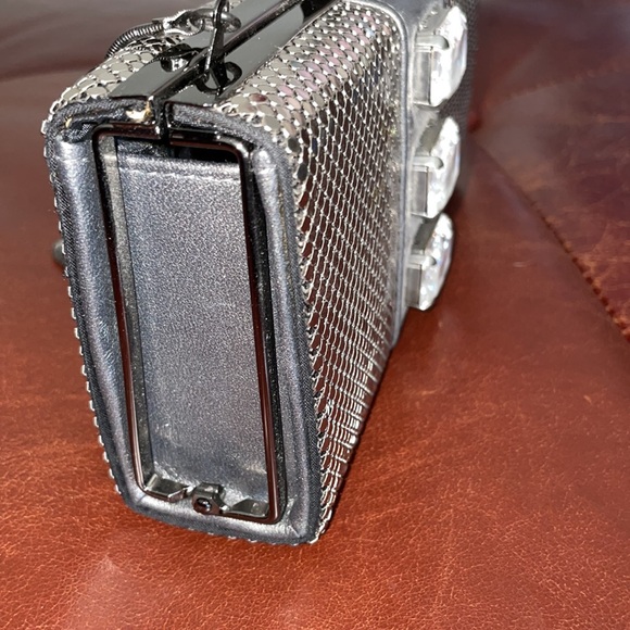 Vintage Silver Mesh Whiting & Davis Handbag Clutch EUC - Picture 3 of 7
